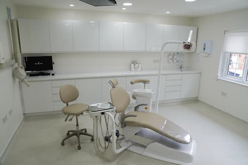 Face Teeth Smile Dental Clinic logo