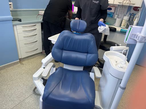 Tavistock Dental logo