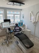 Broadway Dental Boutique | Crawley Dentist logo