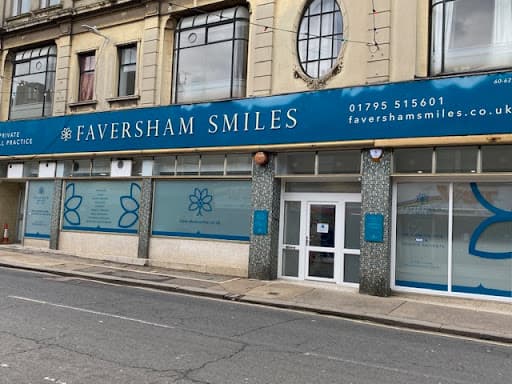 Faversham Smiles logo