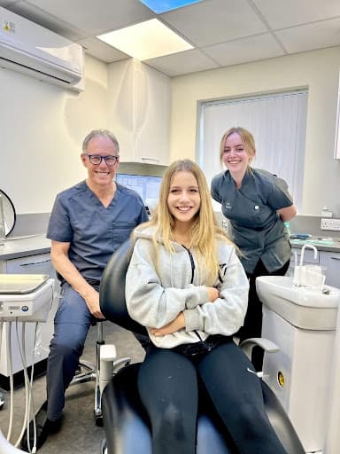 GG Orthodontics logo