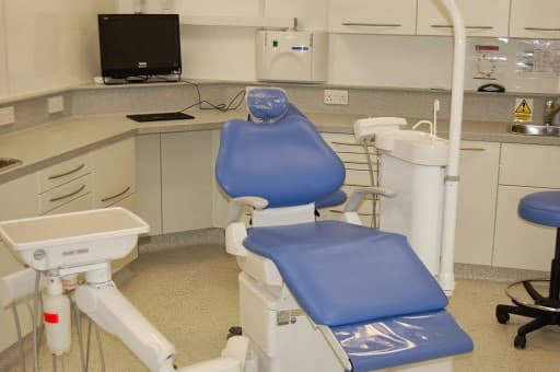 Surrey Dental Specialists logo