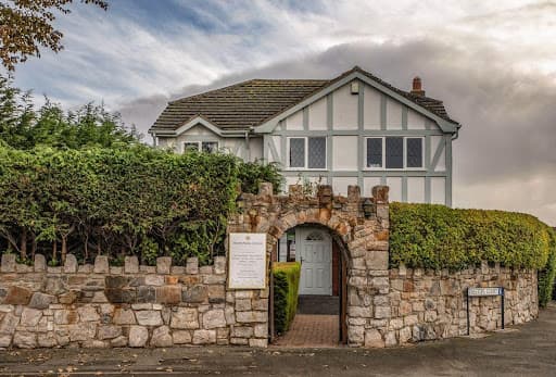 Honeyfields Dental Surgery logo