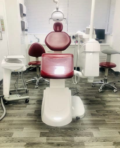 Darwen Orthodontics logo