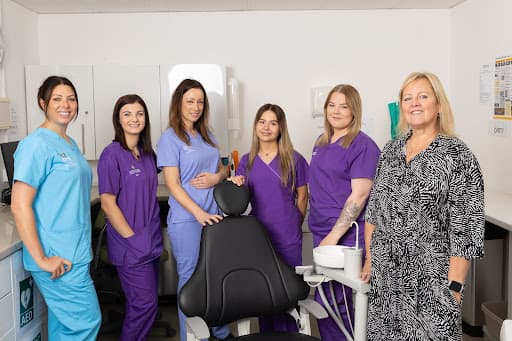 Brynteg Dental Brynamman logo