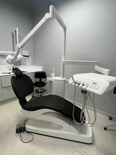 Biggleswade High Street Dental Clinic logo