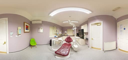 Clover Dental Care logo