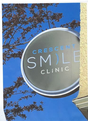 Crescent Smile Clinic logo